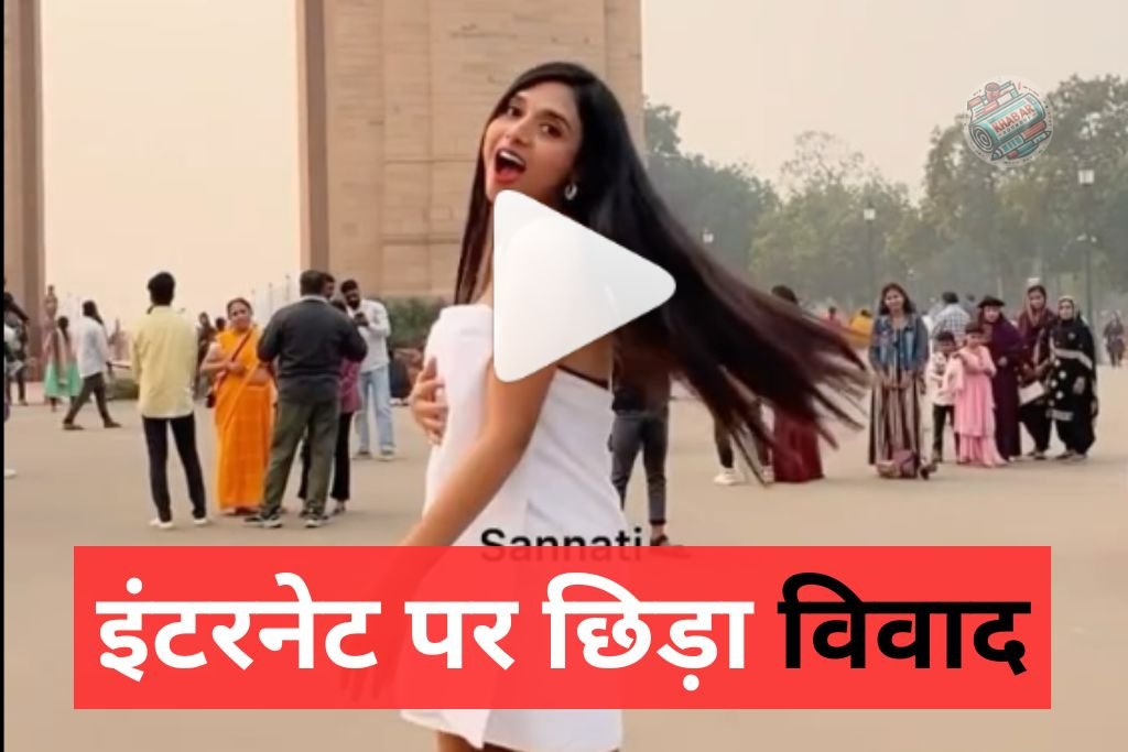 India Gate Viral Dance: Model dance wearing towel at India Gate